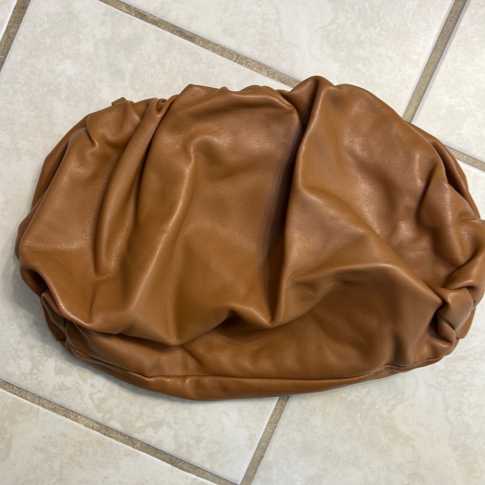 Pouch cloud large brown